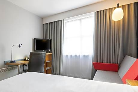 Standard Double Room with Sofa Bed and Free Hot Breakfast