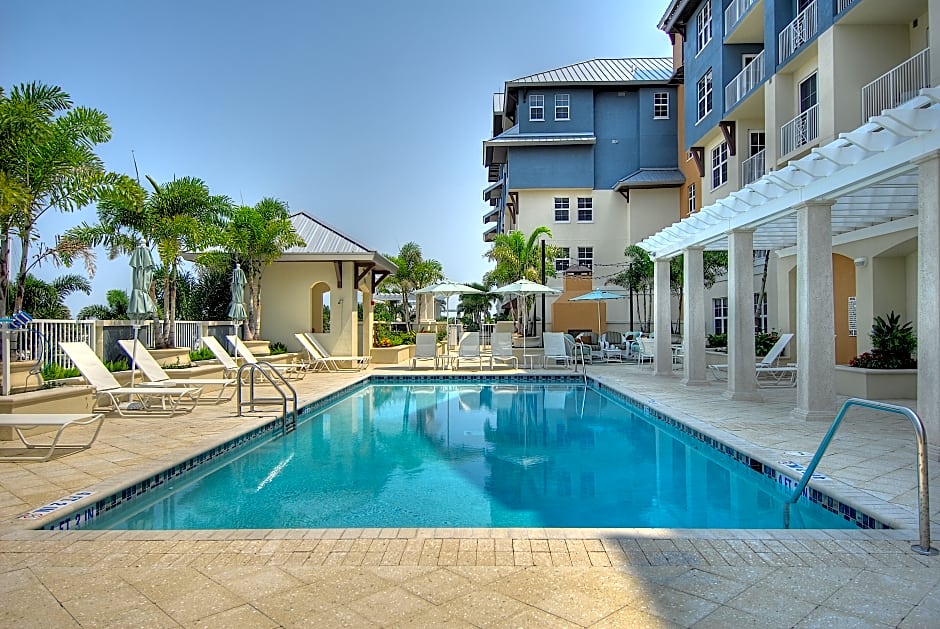 Harborside Suites at Little Harbor Hotel