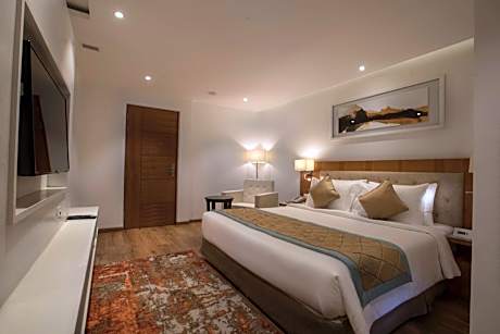 Superior King Room - Non-Smoking