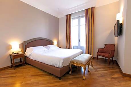 Junior Suite with Balcony