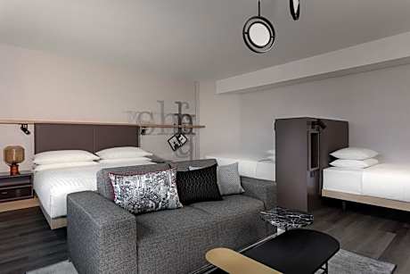 Family room, 1 King or 2 Twin