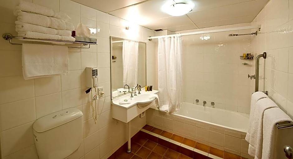 175 - One Hotels & Apartments