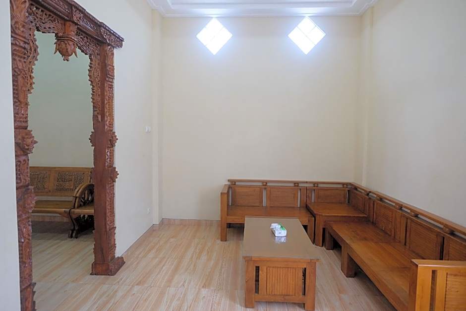 RedDoorz Syariah @ Klodran Solo