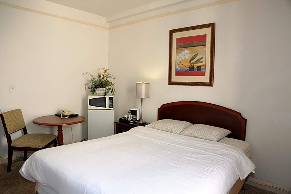 Nash Hotel