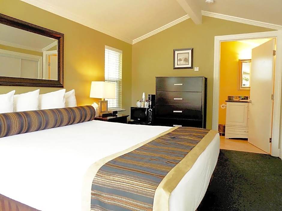 Sea Breeze Inn - Pacific Grove