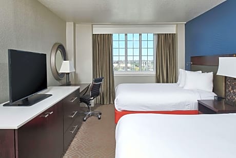 1 King Spacious Junior Suite