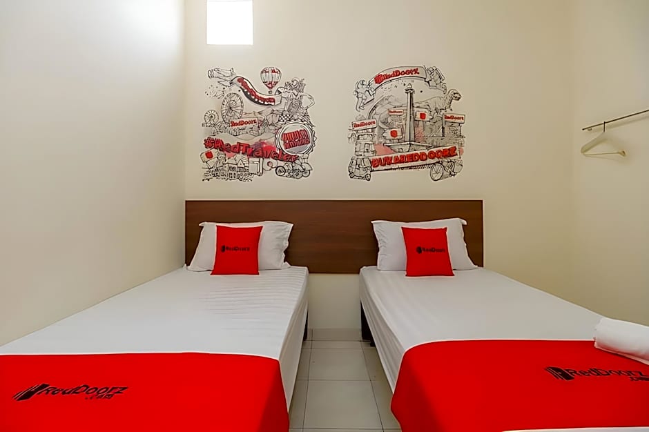 RedDoorz @ Tanjung Duren