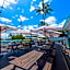 Nomads Airlie Beach Hotel