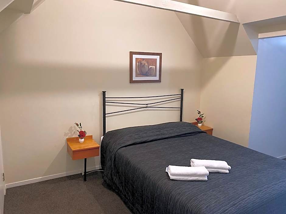 Baden Lodge Motel - PRIVATE SPA Bath