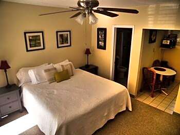 Mar Bay Motel &Suites