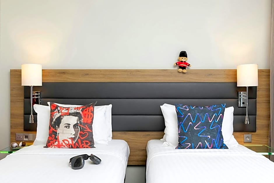 Moxy by Marriott London Excel