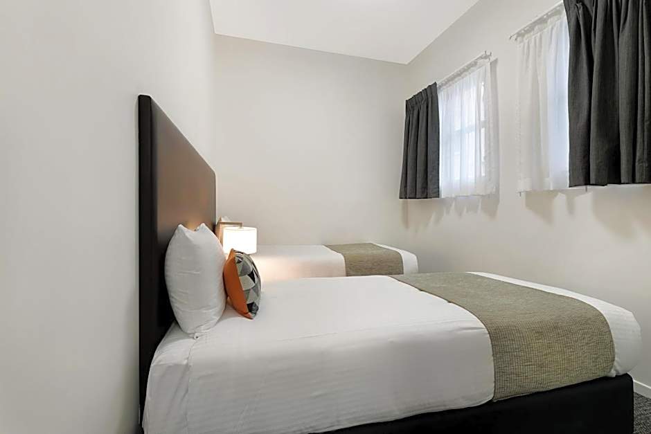 Melbourne CBD Central Apartment Hotel Official