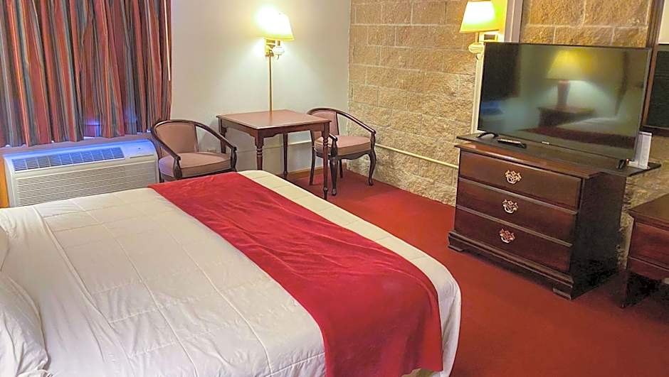 Voyageur Inn And Conference Center