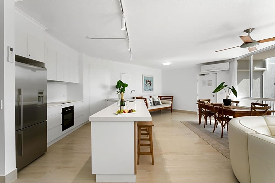 Noosa Tropicana
