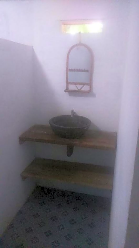 Laster Jony's Guest House