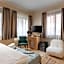 Gran Via Alsancak ( Boutique Hotel )