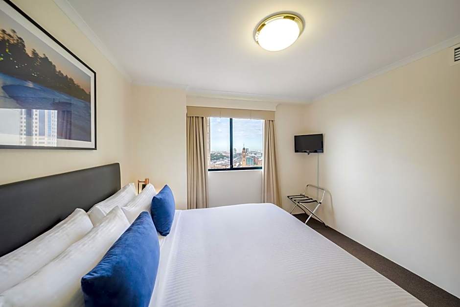 Oaks Sydney Castlereagh Suites