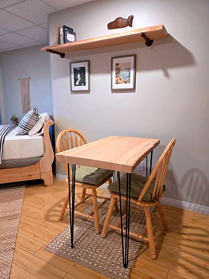 Madeira Park Oceanview Suites