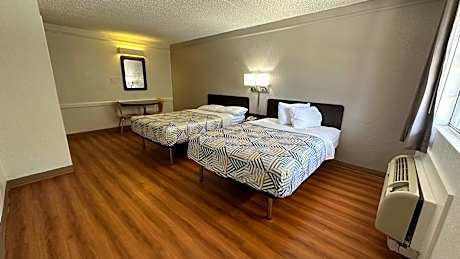 Classic Quadruple Room - Smoking