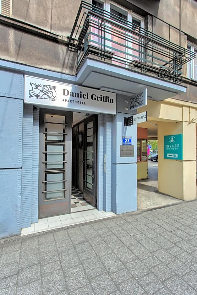 Daniel Griffin Aparthotel