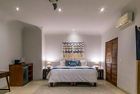 Junior Suite with Partial Sea View