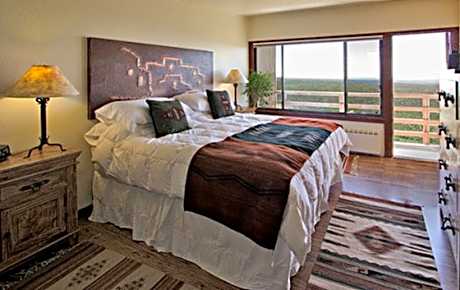 One King, Kiva Deluxe