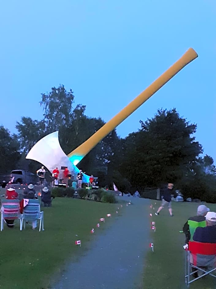 Big Axe Bed & Breakfast