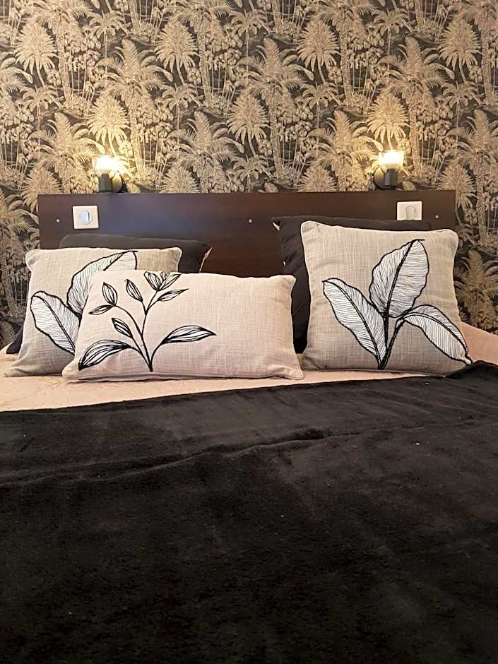 12 - LE VACOA - CHAMBRE 12 ETG D