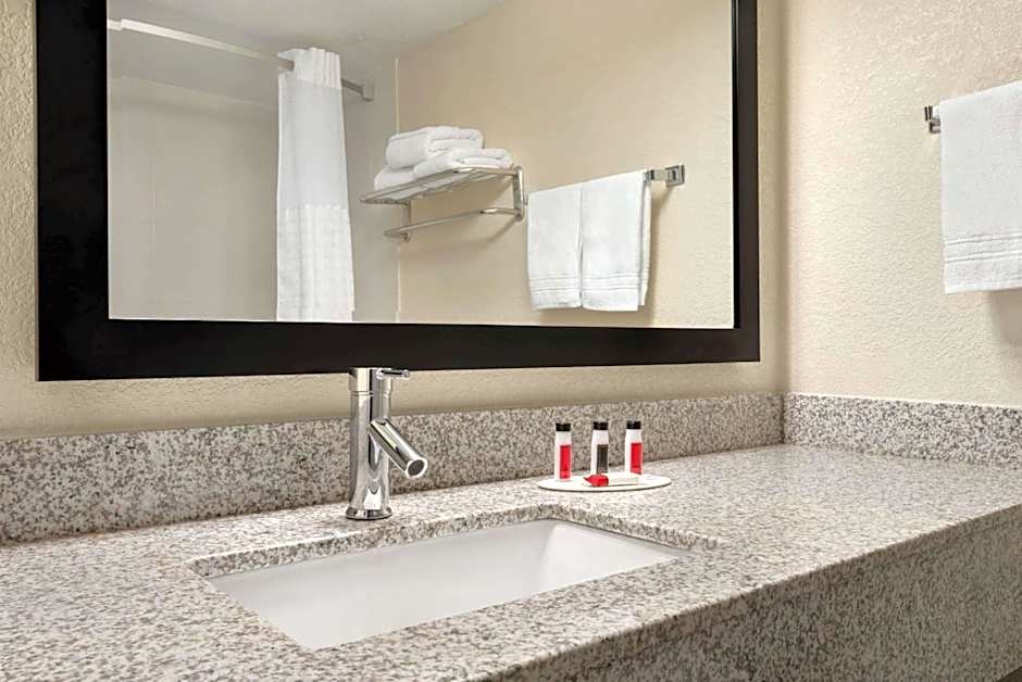 Baymont by Wyndham Des Moines North