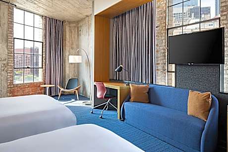 Savvy, Suite, 2 Queen, Sofa bed