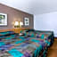Super 8 by Wyndham Lacey Olympia Area