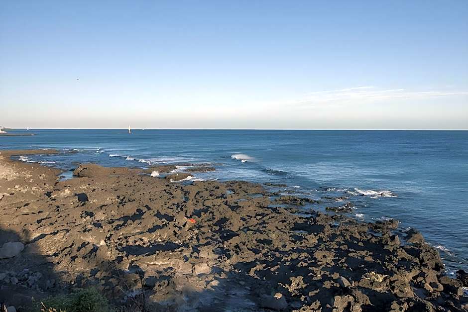 Jeju Seawalk – Cheju-Do, MO