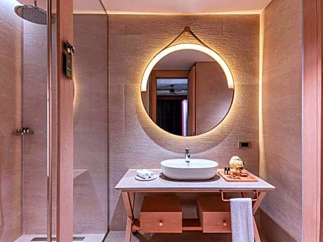 Deluxe Twin Room with Sea View