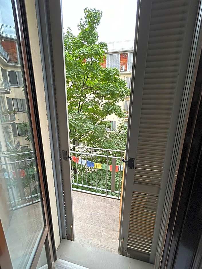 Room in Stunning Central Open Space Apartment