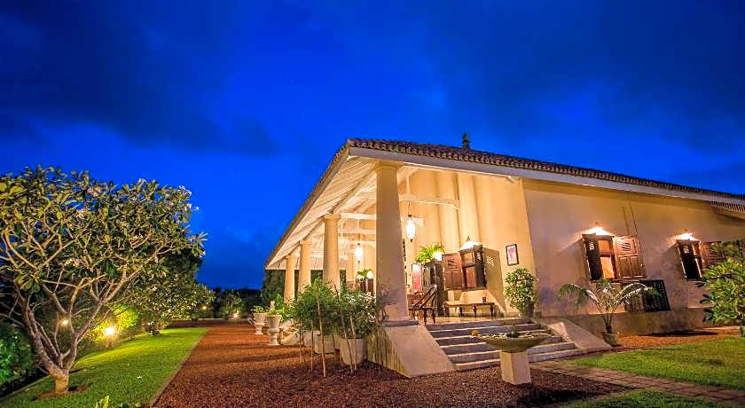 Villa Mayurana by Edwards Collection