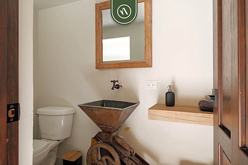 Amazing House in City Center - Rooftop - Skyline