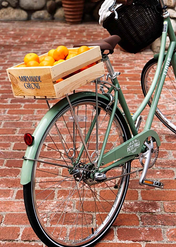 Le Petit Pali at 8th Ave