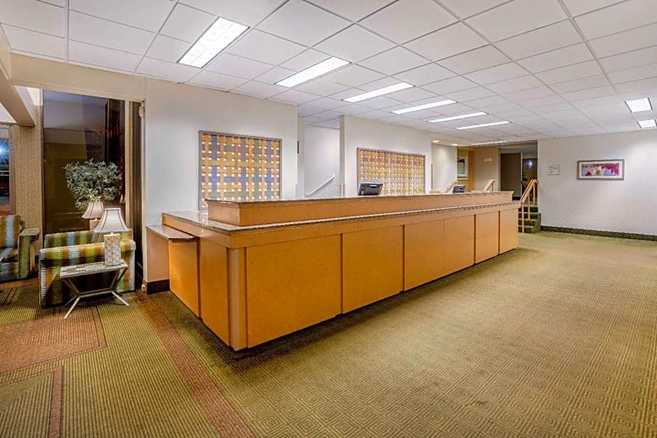 La Quinta Inn & Suites by Wyndham Sea Tac Seattle Airport