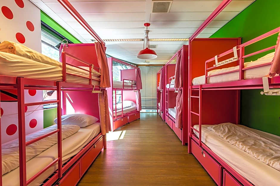 Hostelle - women only hostel Amsterdam