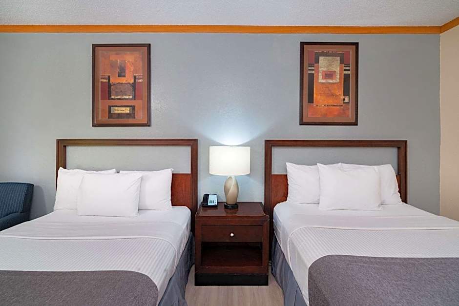 Baymont by Wyndham Hinesville Fort Stewart Area