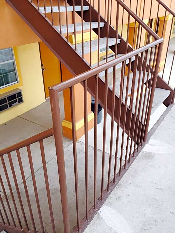 Texan Inn and Suites Tilden