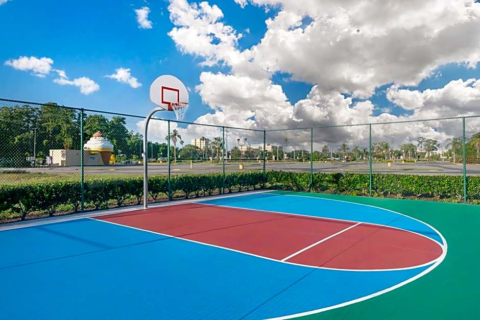 Parkway International Resort