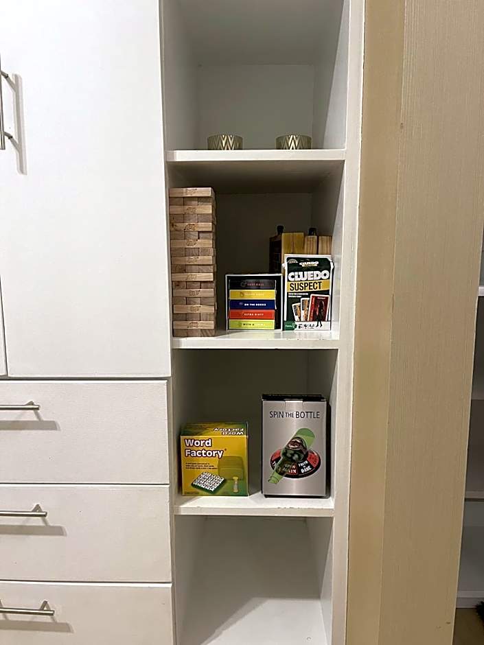 Whole Condo with Pool Great for Staycation