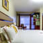 Hillside Plaza Hotel