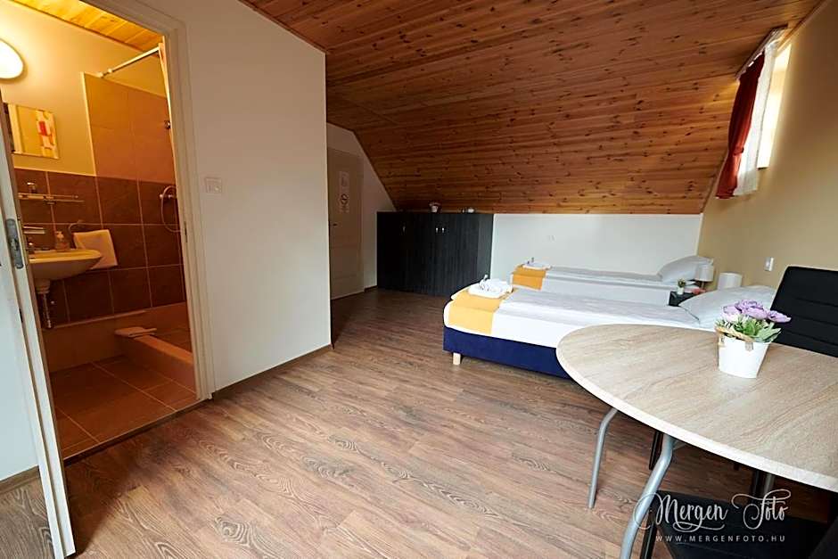 Kamarás Klastrom House