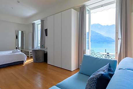 Junior Suite with Balcony and Lake View