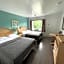 6267 Persepolis Inn