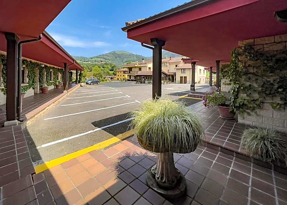 Hotel Rural "La Ruta De Cabrales"