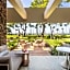 Mauna Kea Beach Hotel, Autograph Collection by Marriott