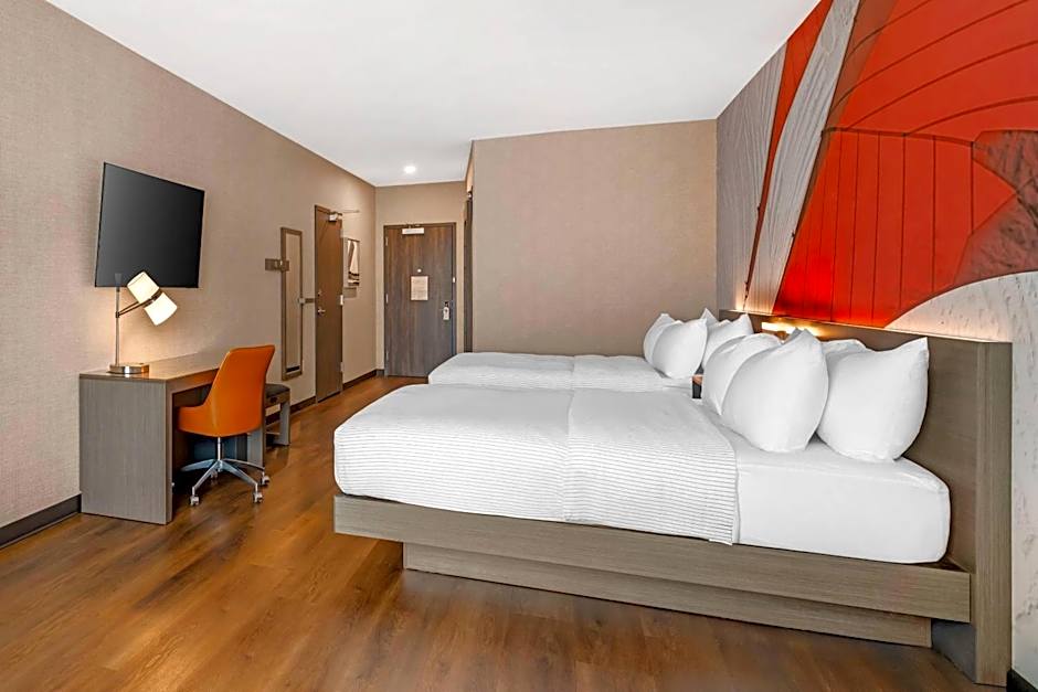 Cambria Hotel & Suites Plymouth
